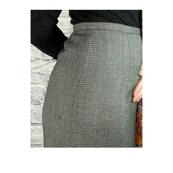 Vintage Harve Benard 100% Wool Classic Old Money Style Trumpet Skirt - Picture 3 of 10